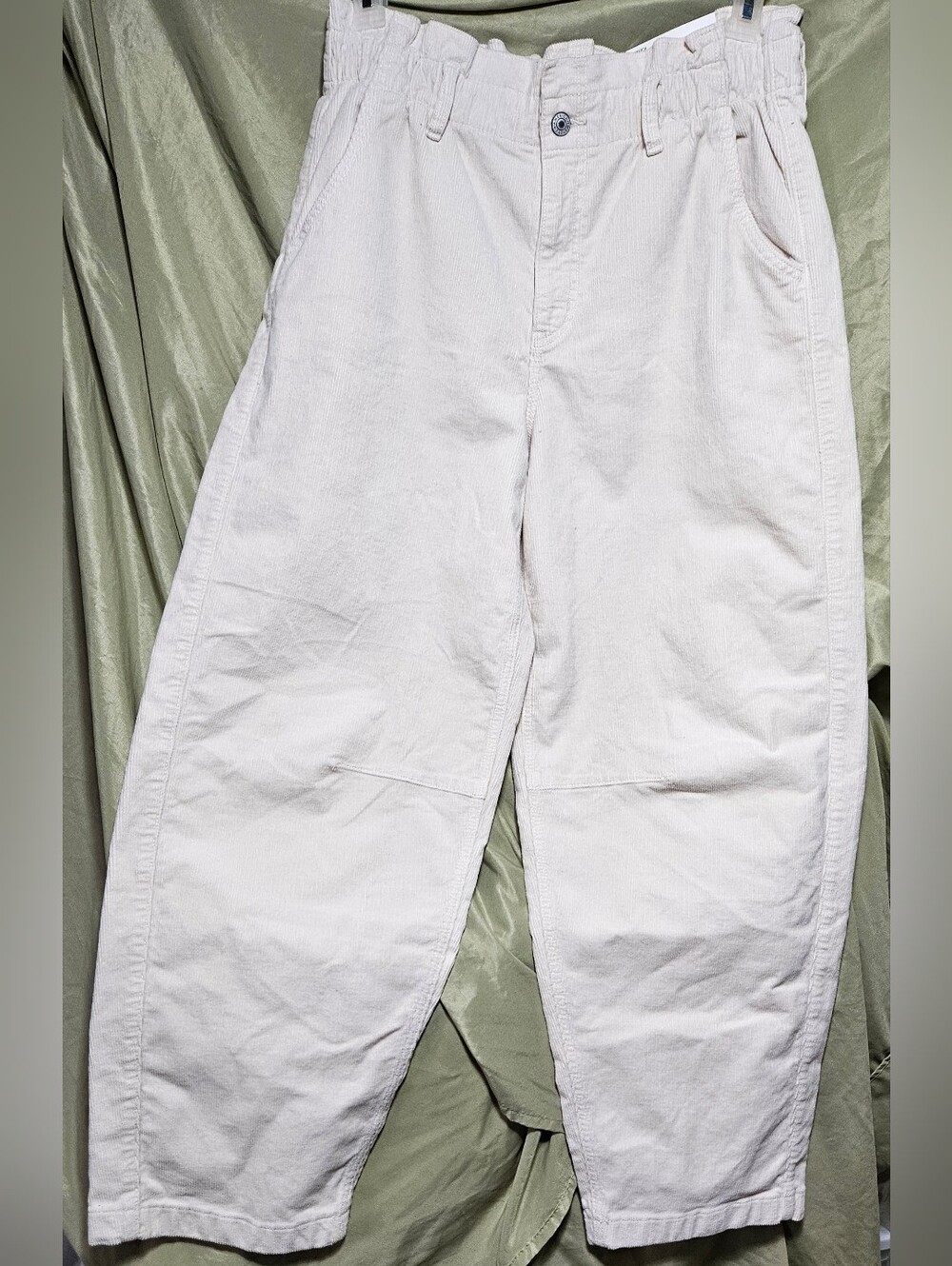 American Eagle Outfitters Paperbag Waist Wide-Leg Pants in Cream (Rrf)